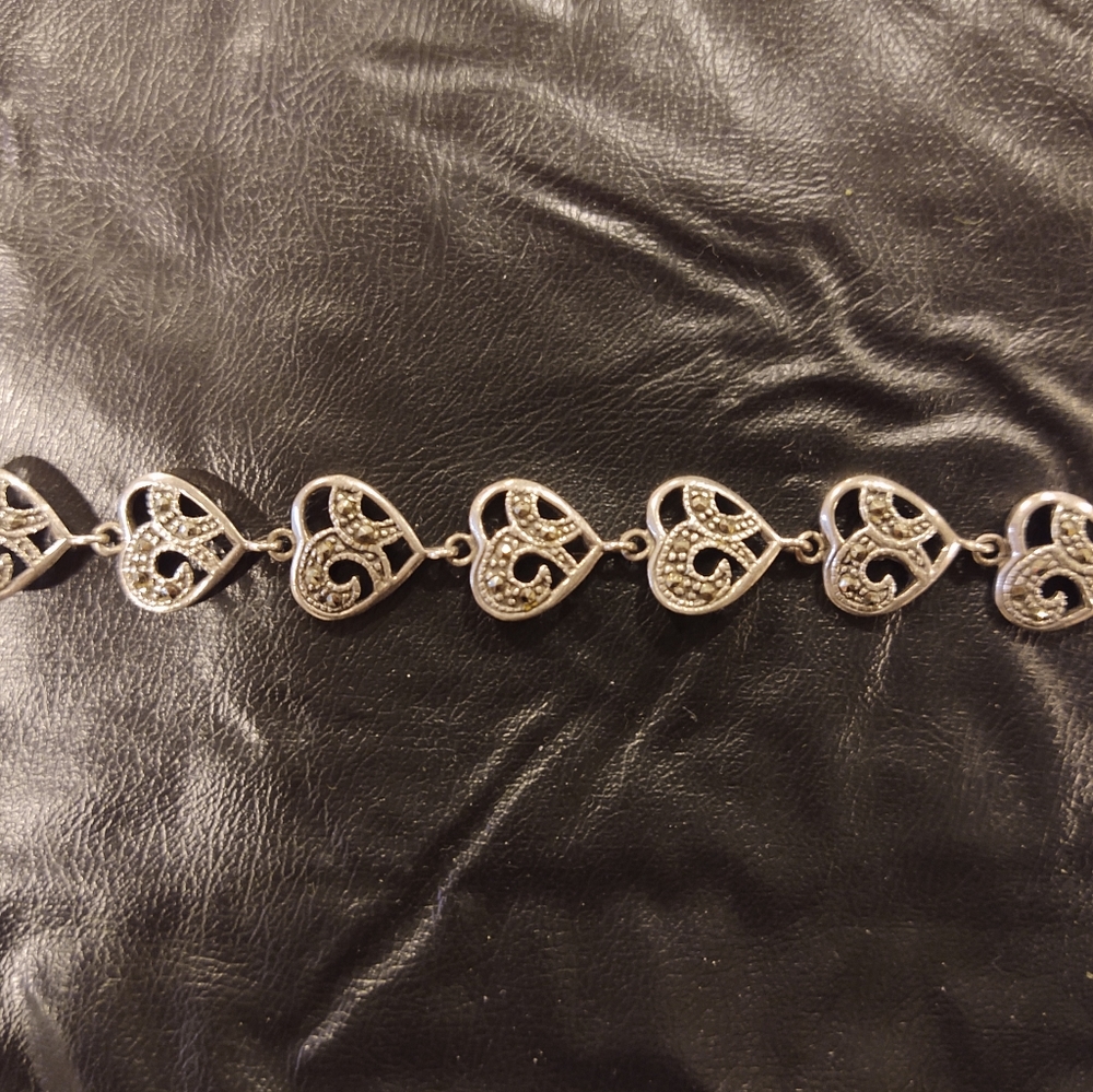 Marcasite silver heart bracelet 7 1/2"